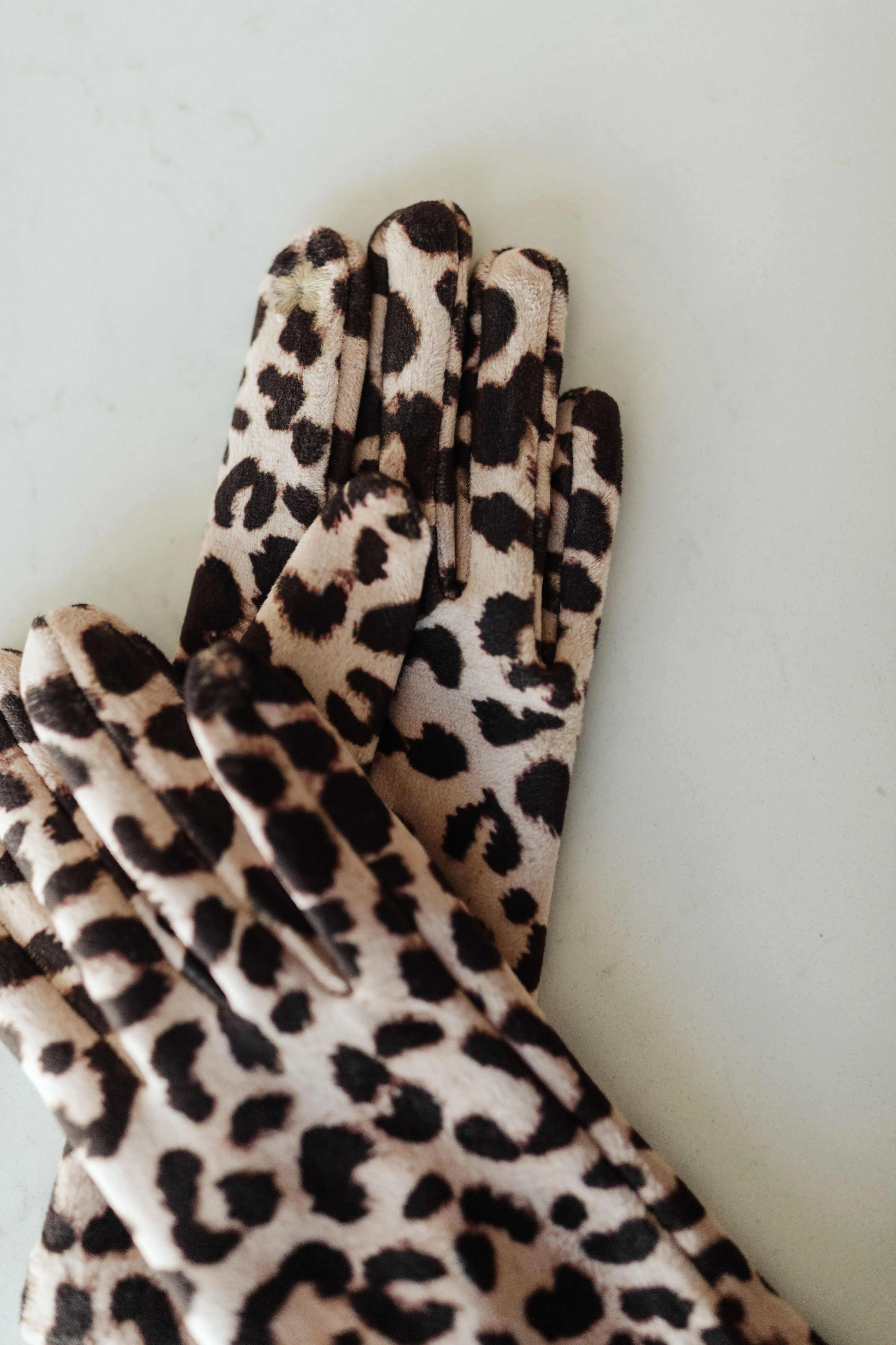 Baby It's Cold Gloves In Leopard