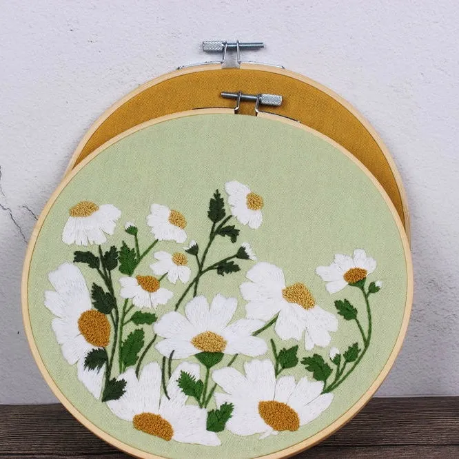 Beginners Daisy  Hand Embroidery DIY Kit 20cm