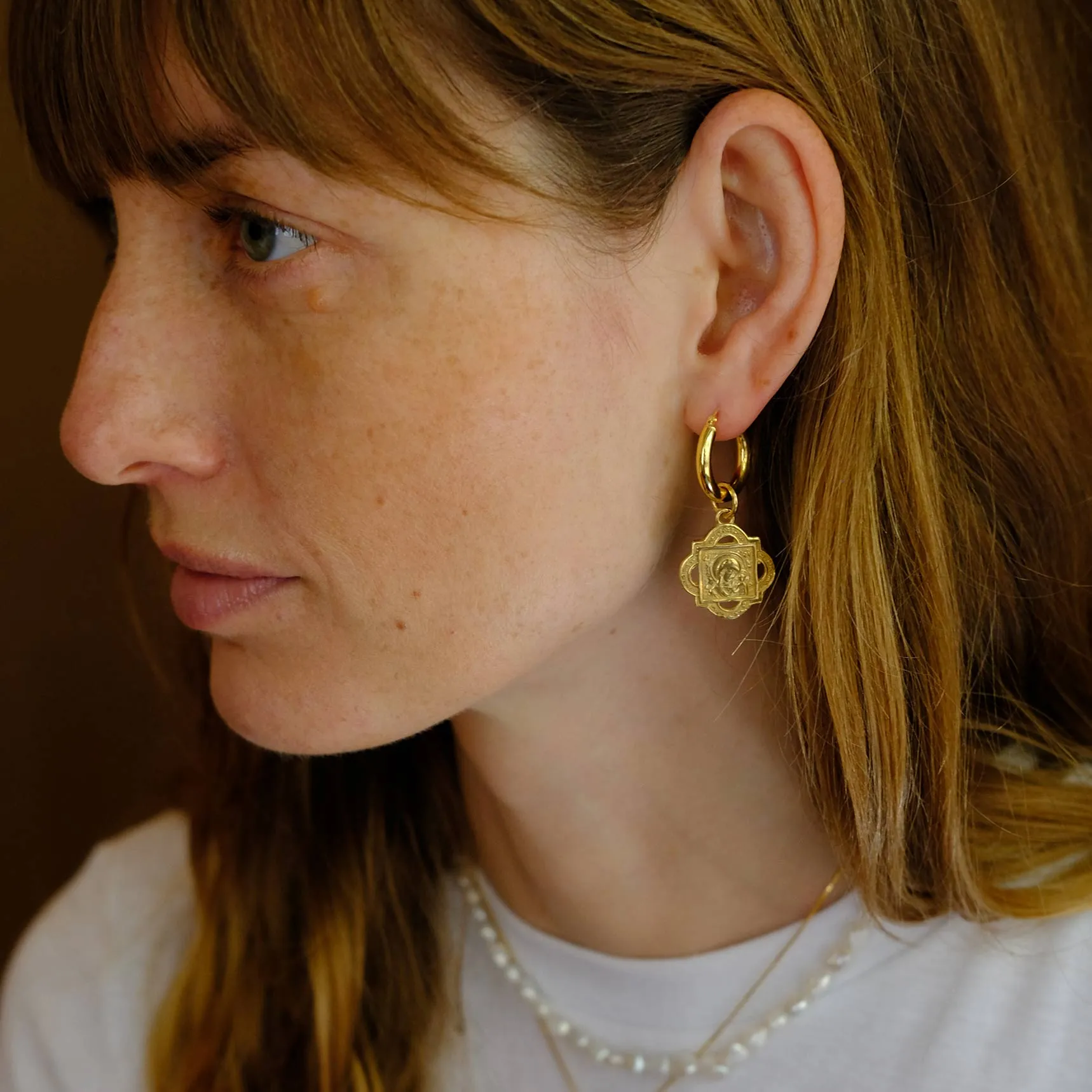 Chunky Hoop Earrings with Quatrefoil Pendant - Gold-Plated Silver