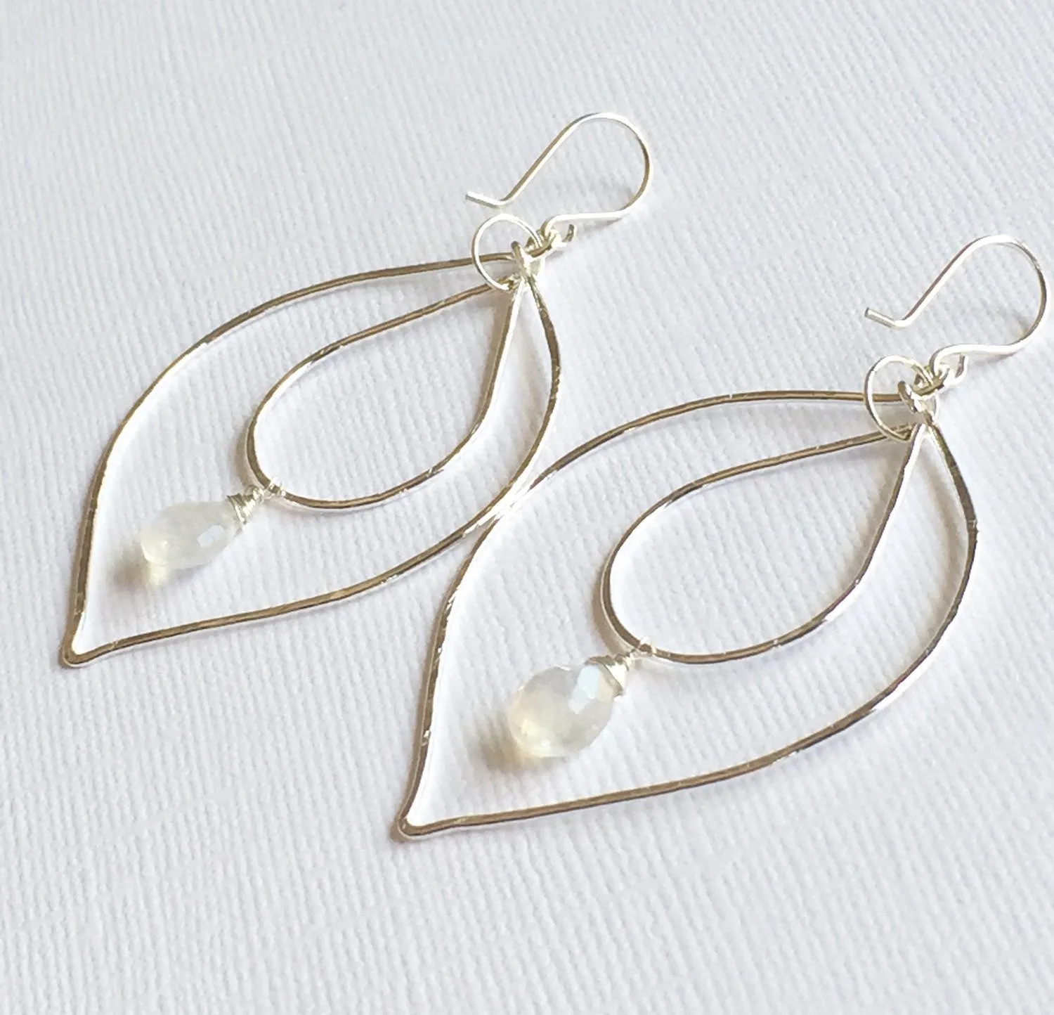 Earrings Yoshiko - moonstone (E133)