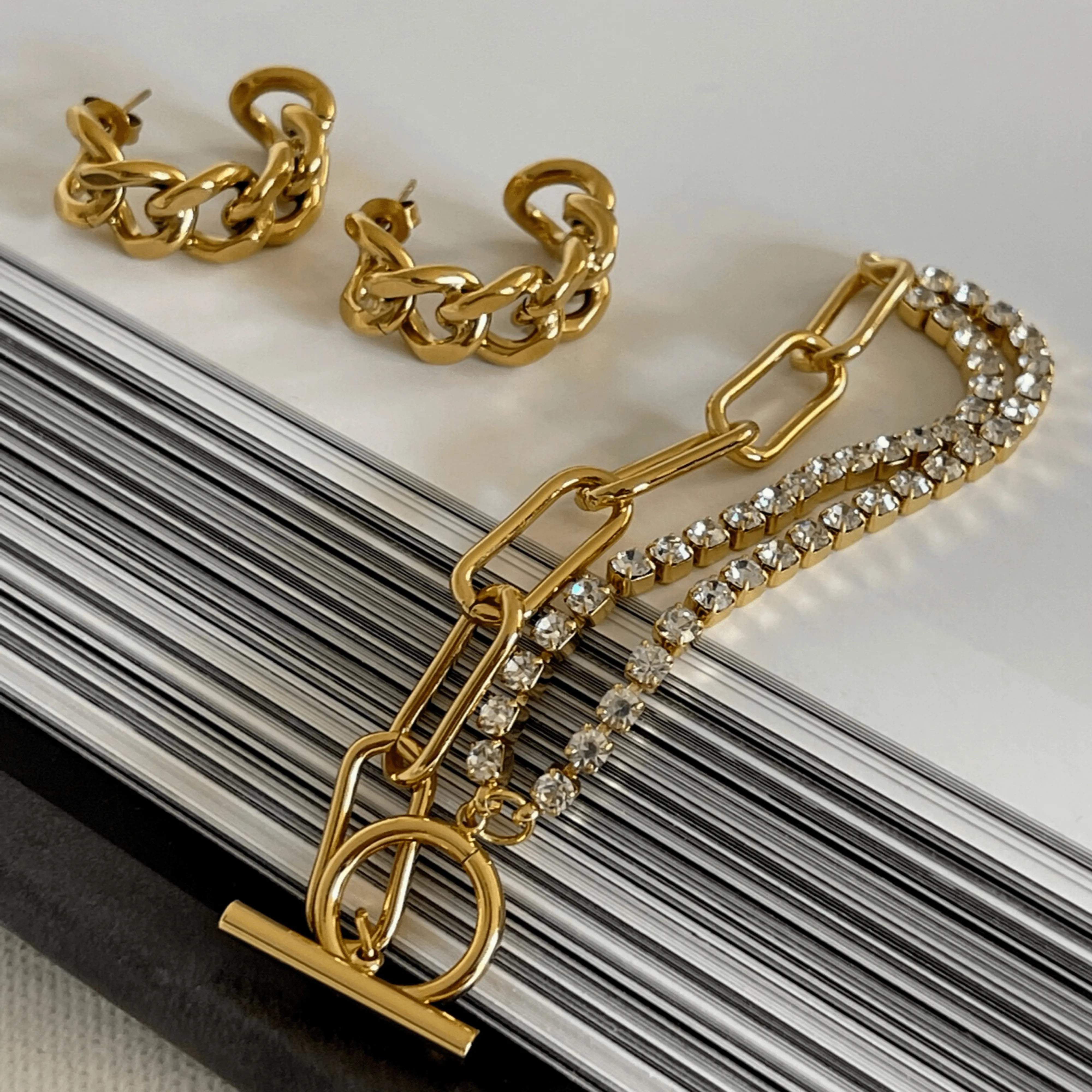 Ellie Vail - Braxton Chain Hoop Earring