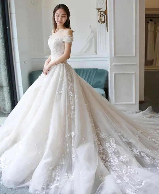 Ivory Ball Gown Off The Shoulder Lace Appliqued Wedding Dress Bridal Dress N2586