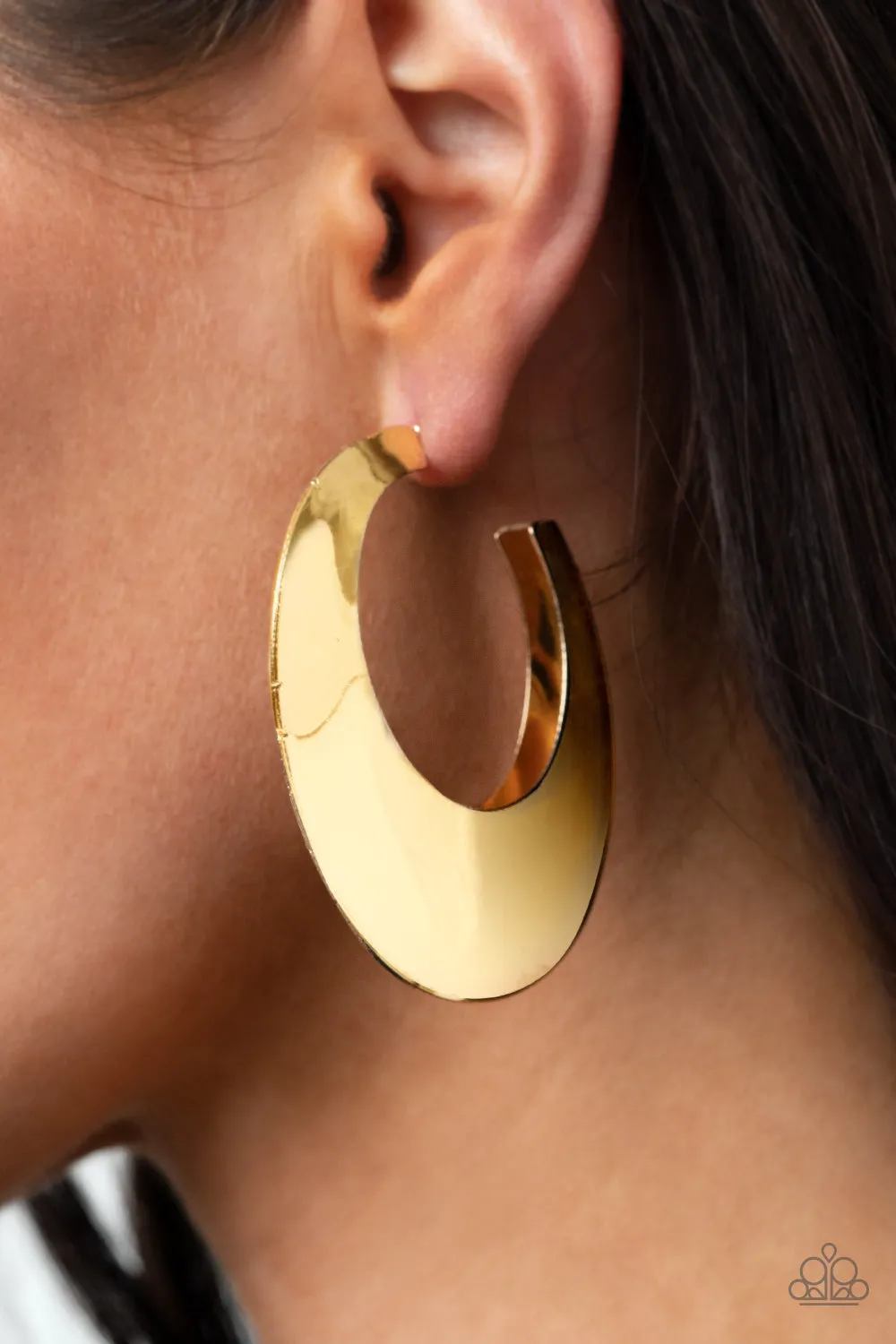 Paparazzi Going OVAL-board - Gold Earrings